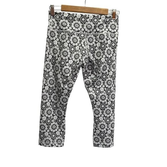 Lululemon Wunder Under Crop 21" Grey Twiggy Floral Leggings Size 6 - Picture 7 of 7